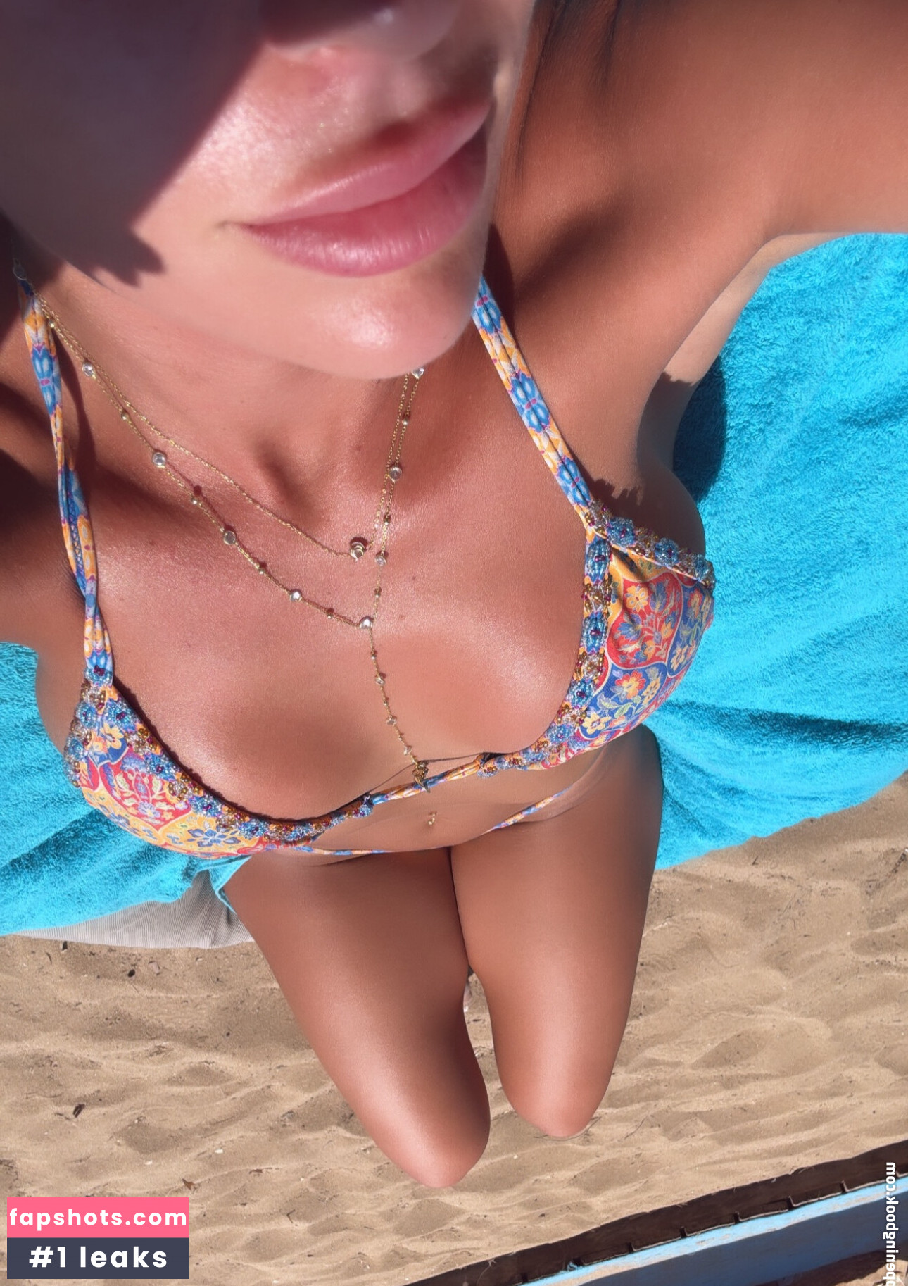 N1cky G1l3 nude babe gallery