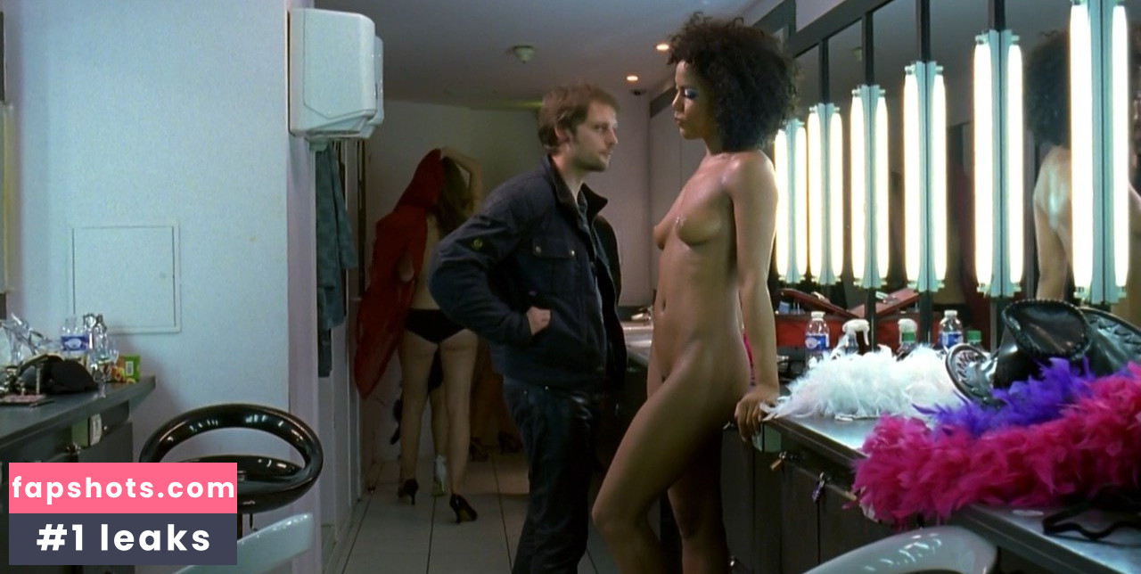 Naamah Saint-Hilaire gallery photo #7