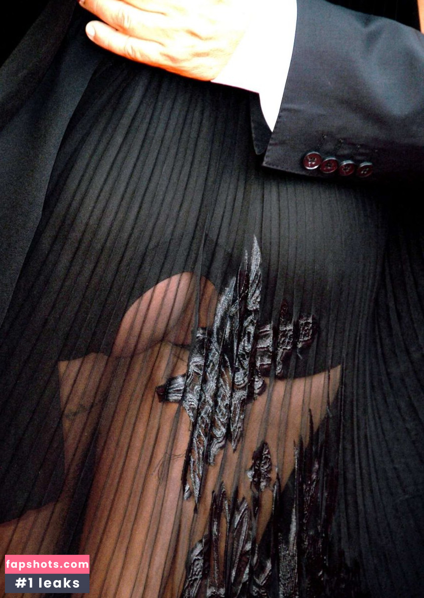 Nabilla Benattia gallery photo #51