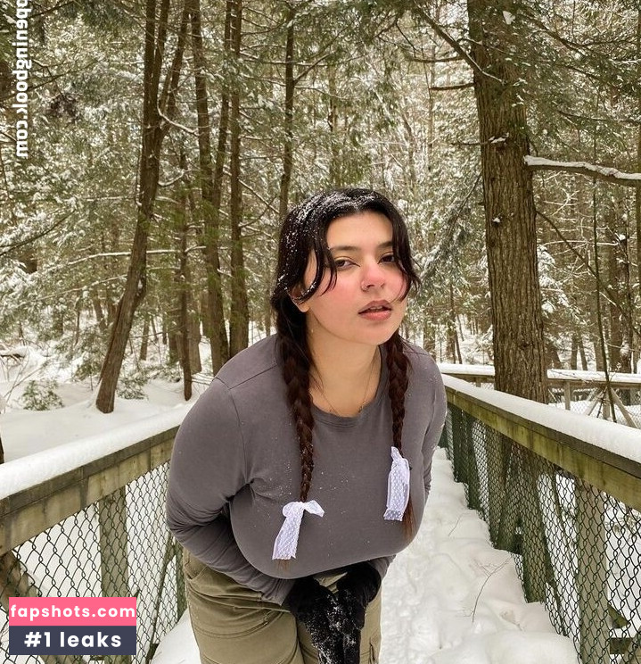 Nada C gallery photo #7