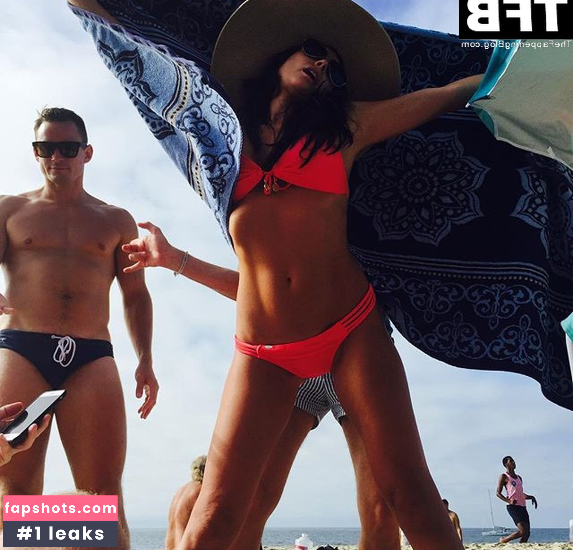 Nadia Bjorlin gallery photo #52