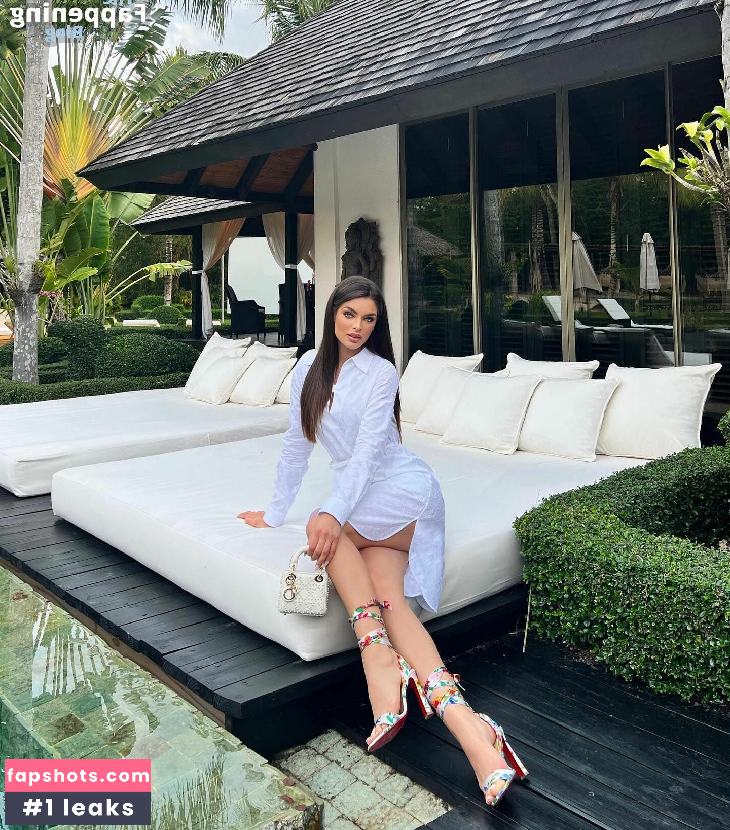 Nadia Ferreira gallery photo #10