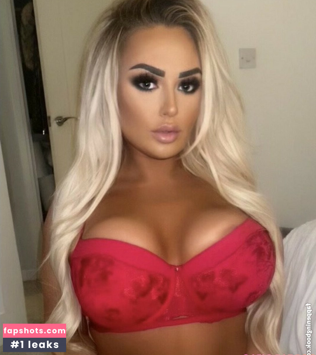 Nadia Rose gallery photo #14