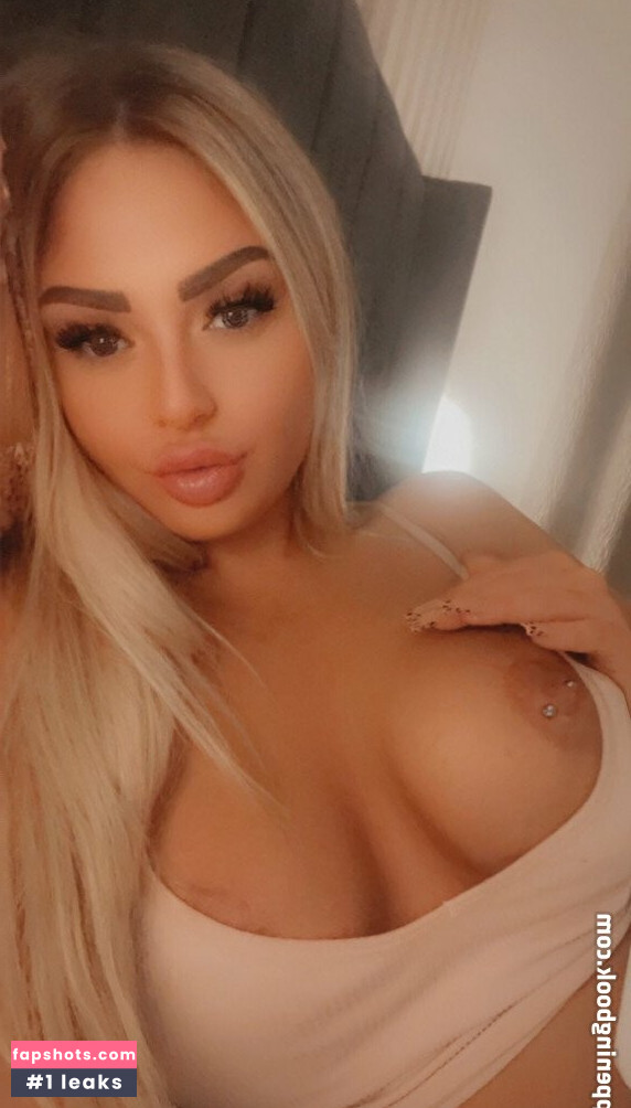 Nadia Rose gallery photo #22