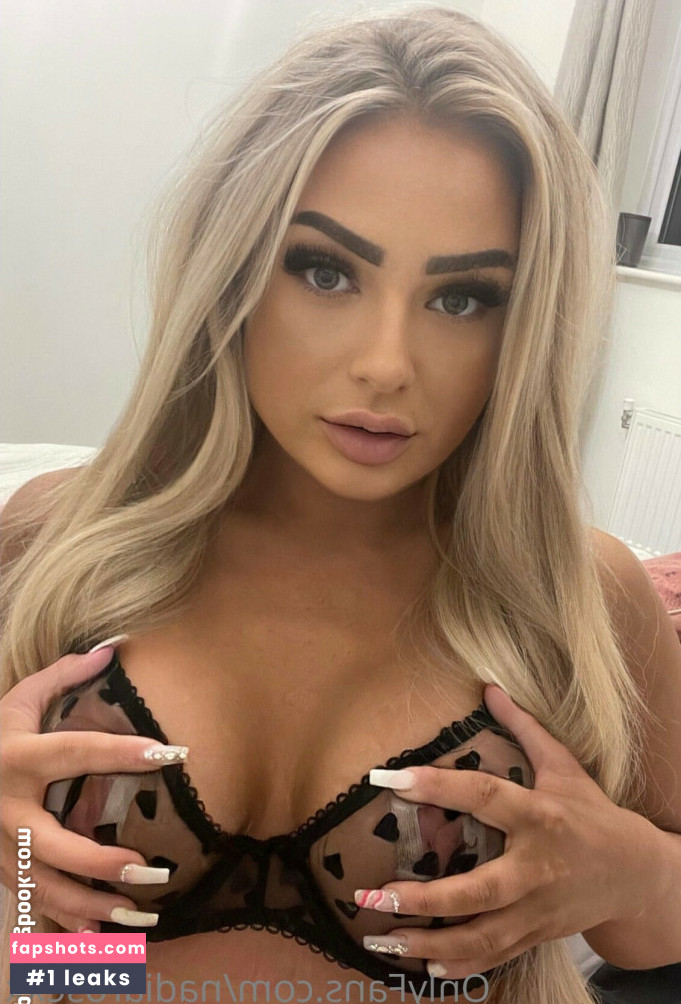 Nadia Rose gallery photo #31