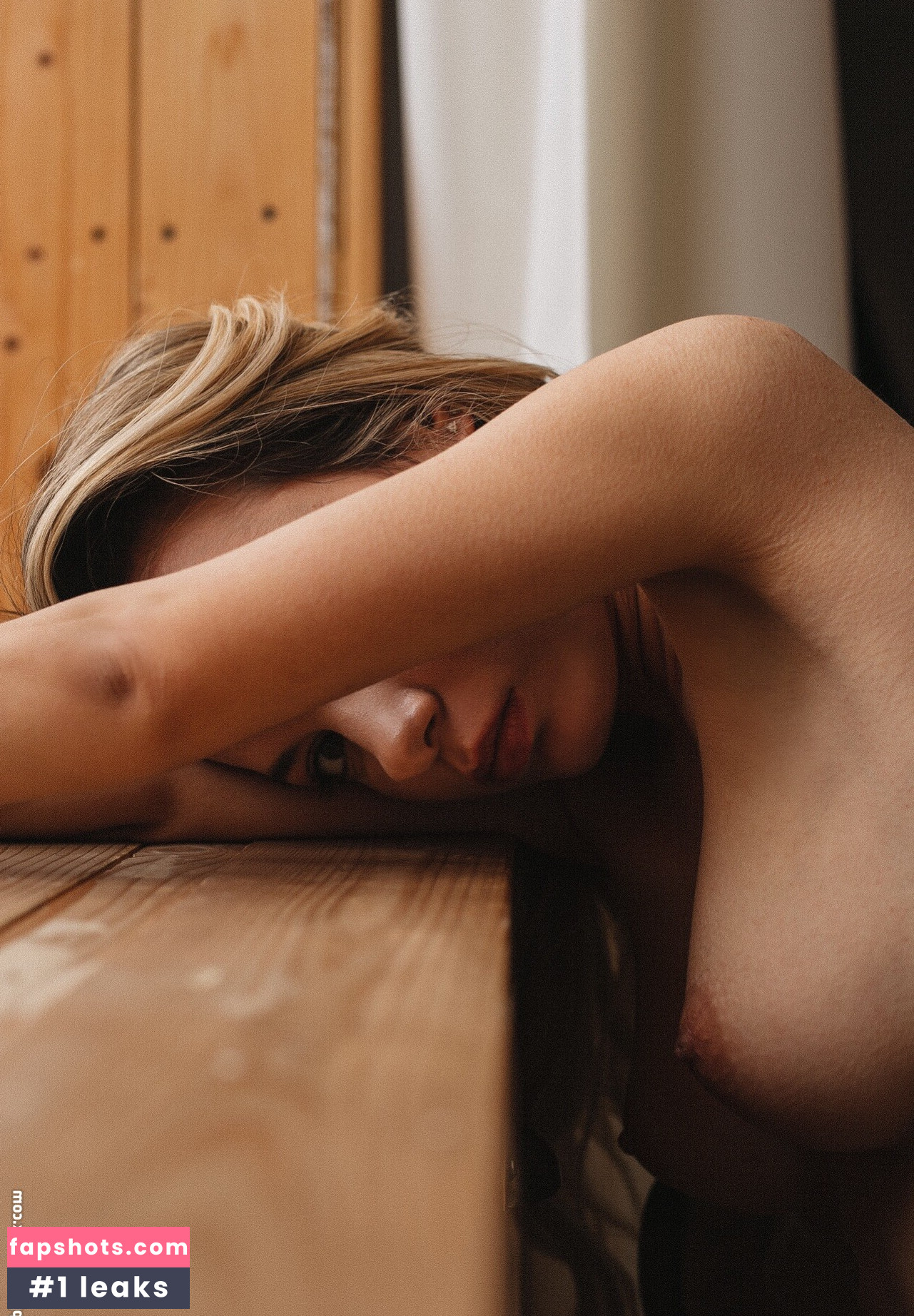 Nadia Rusu gallery photo #64