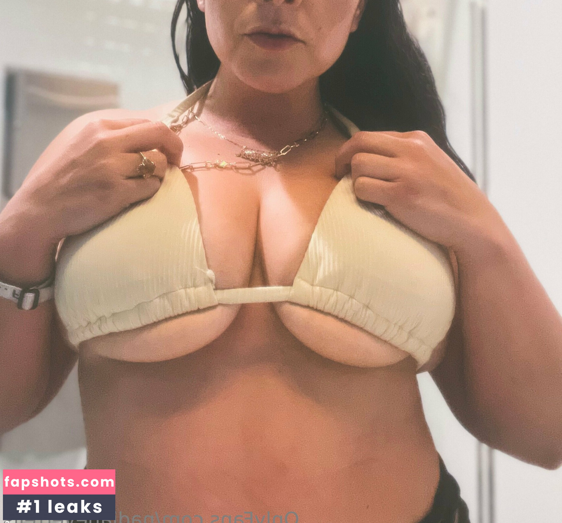 nadianevertells gallery photo #6