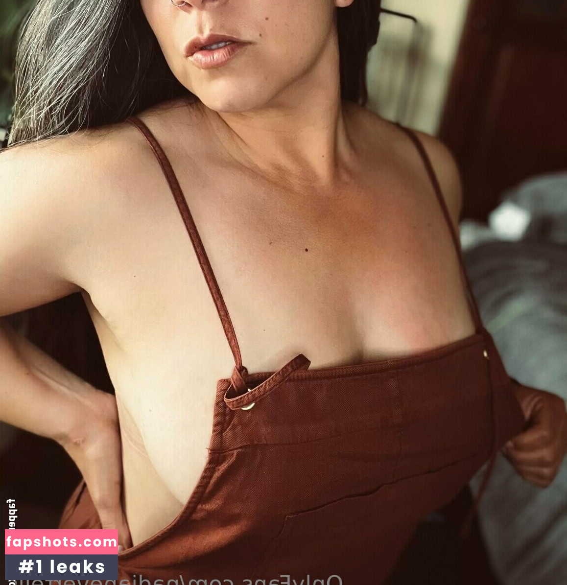 nadianevertells gallery photo #8