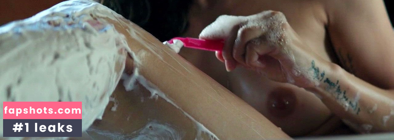 Nadine Crocker gallery photo #30