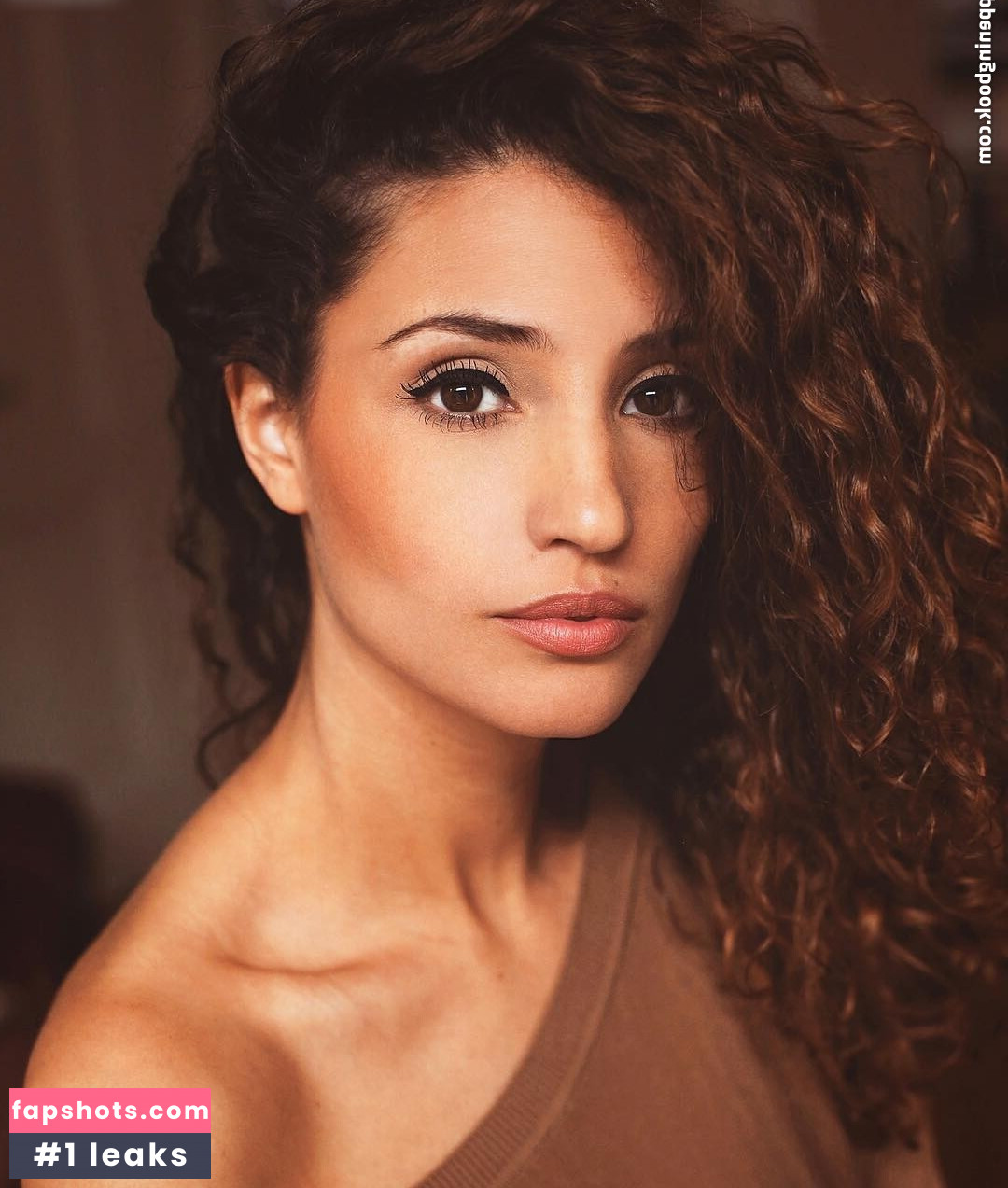 Nadine Menz gallery photo #22