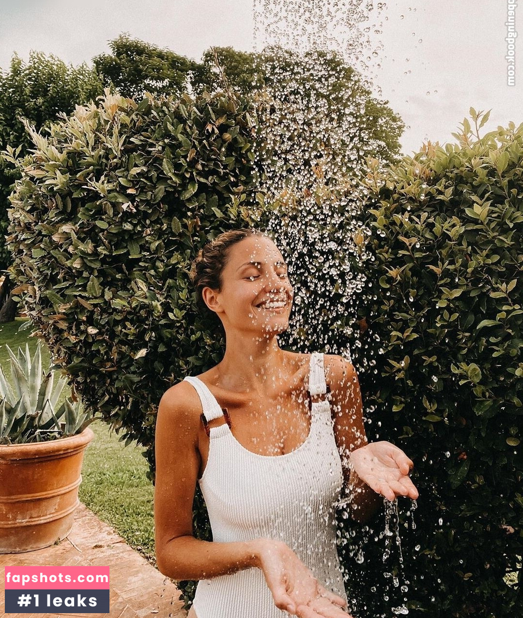 Nadine Menz gallery photo #23