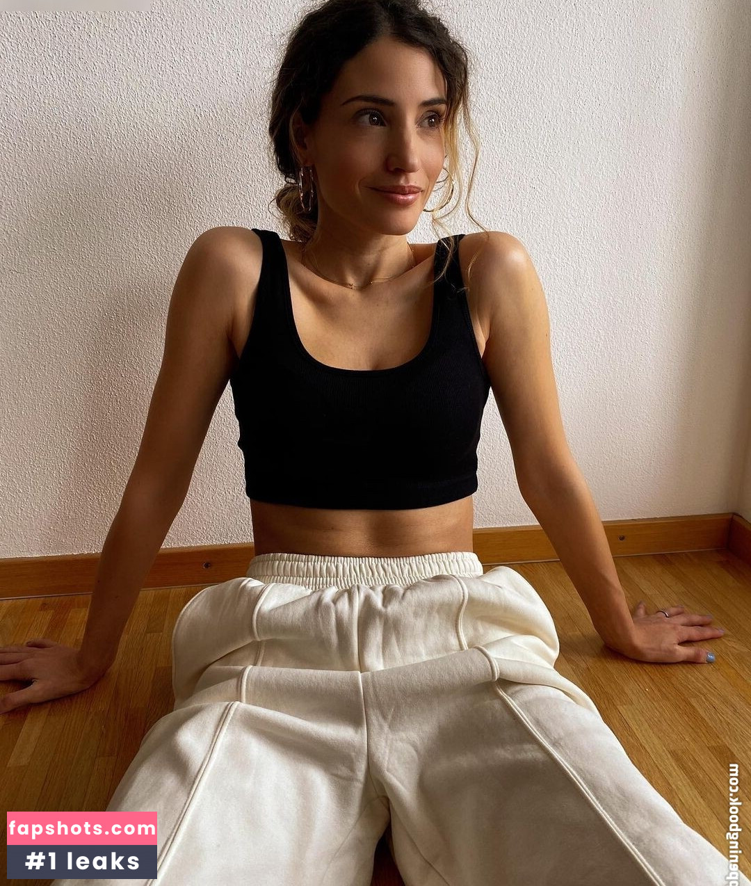 Nadine Menz gallery photo #30