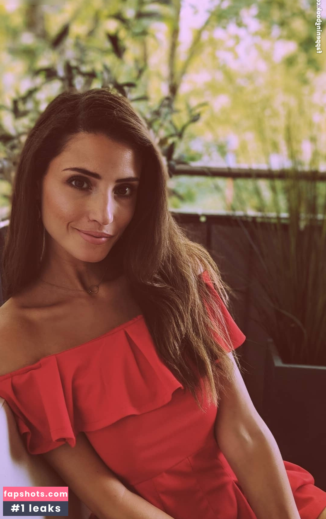 Nadine Menz gallery photo #34