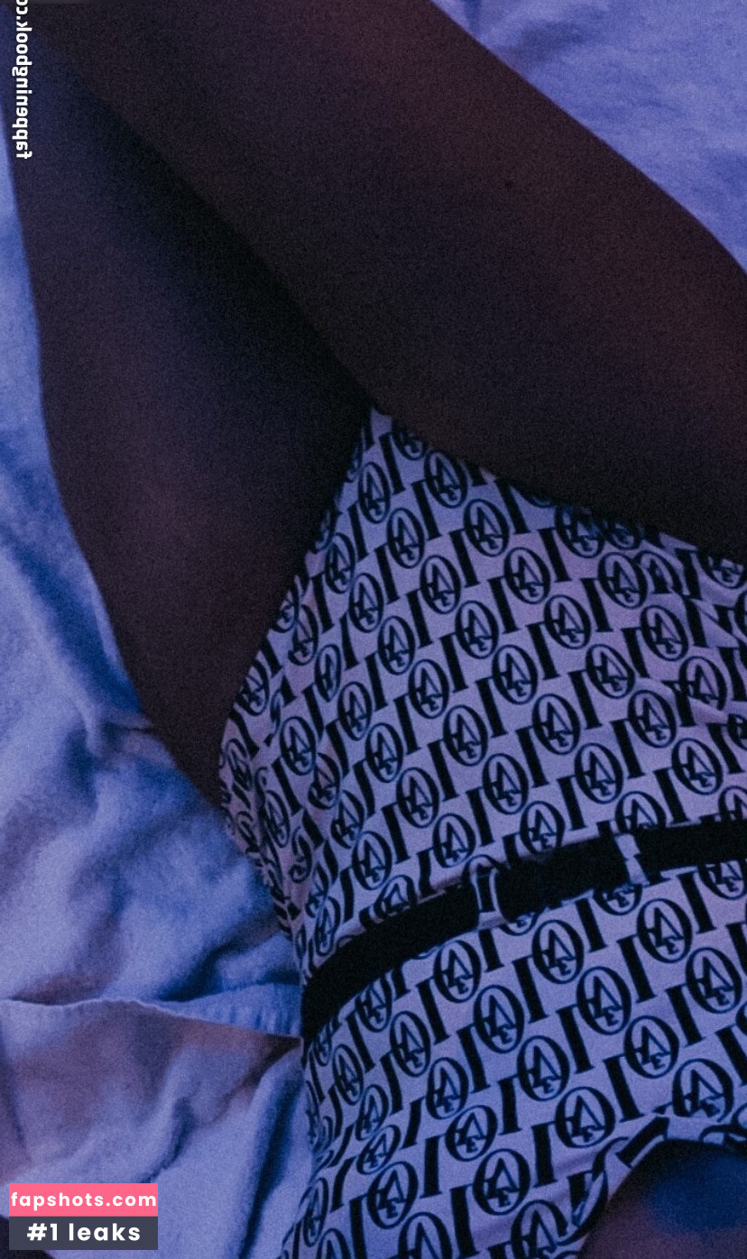 Nadine Menz gallery photo #38