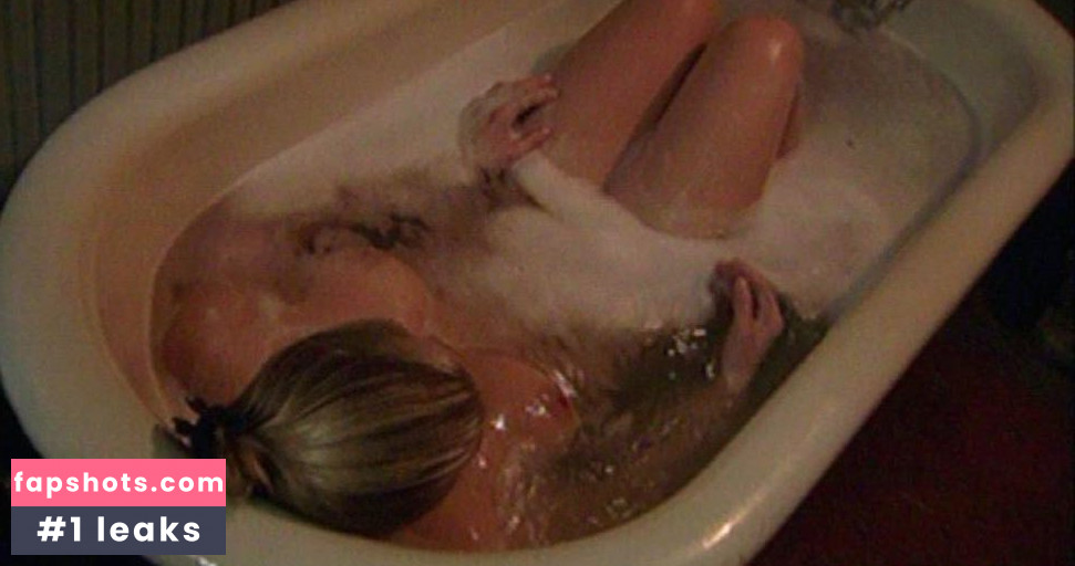 Nadine Riess gallery photo #9