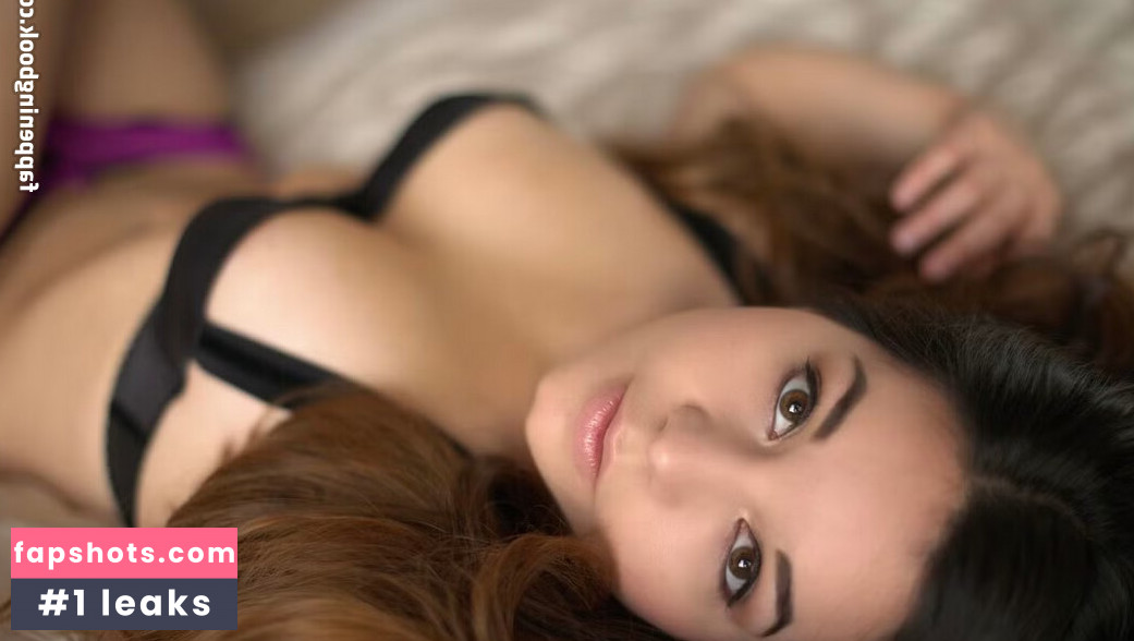 Nadine Sage gallery photo #10