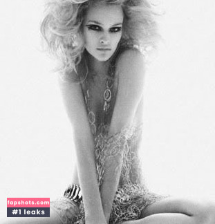 Nadine Strittmatter gallery photo #15