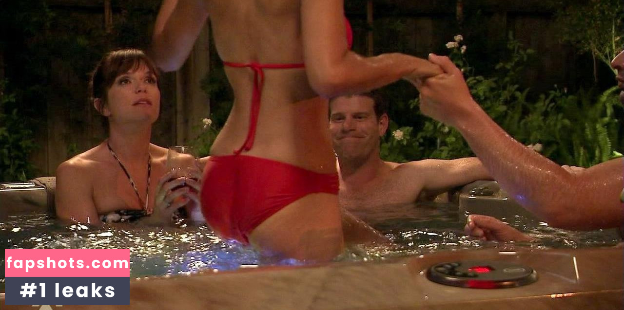 Nadine Velazquez gallery photo #109