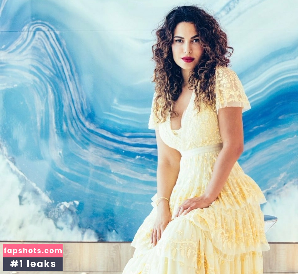 Nadine Velazquez gallery photo #22