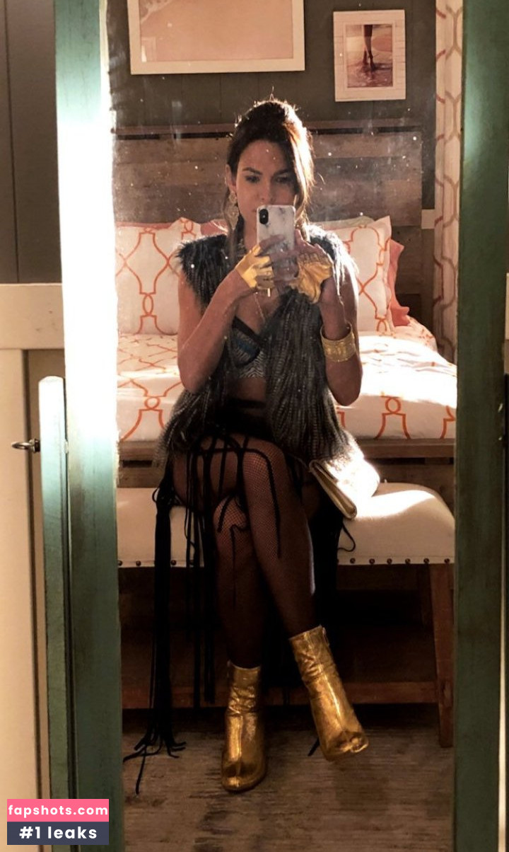 Nadine Velazquez gallery photo #392