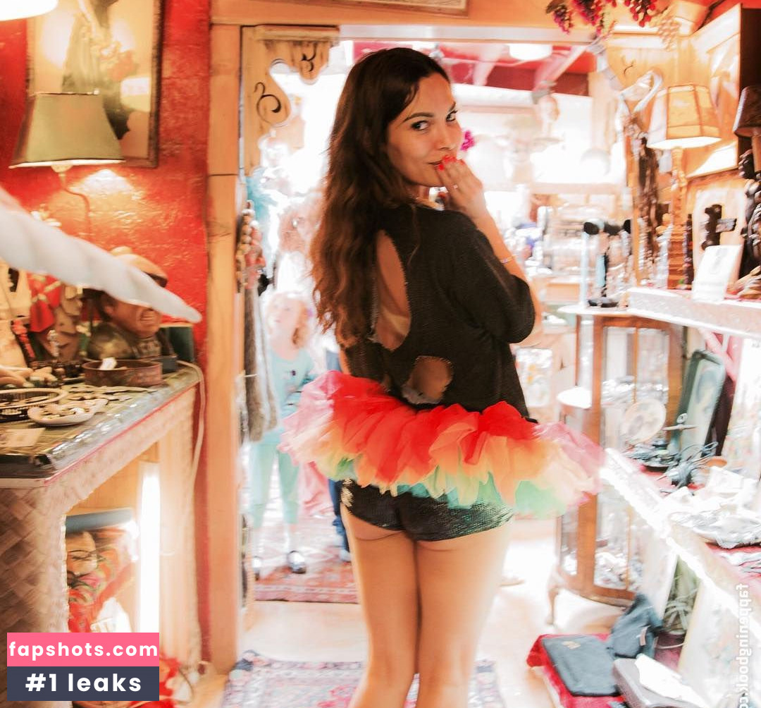 Nadine Velazquez gallery photo #434