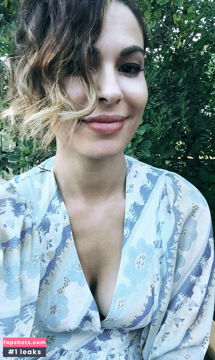 Nadine Velazquez gallery photo #446