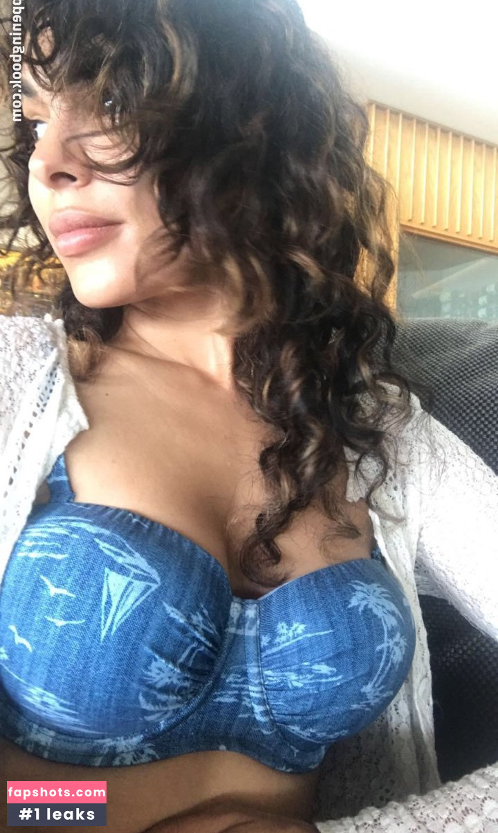 Nadine Velazquez gallery photo #450