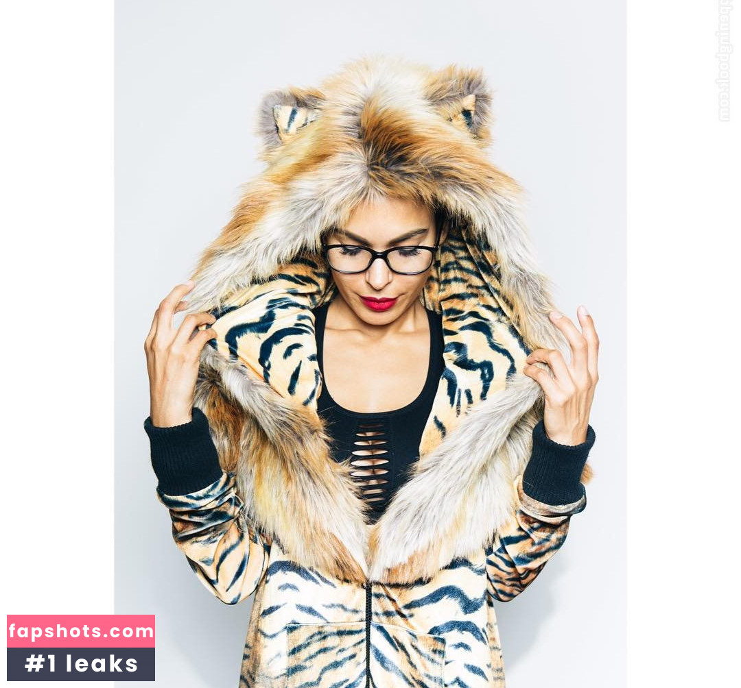 Nadine Velazquez gallery photo #520