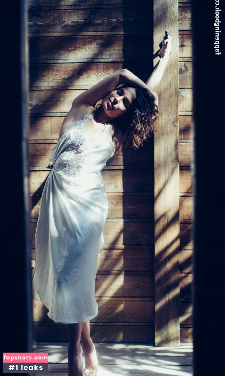 Nadine Velazquez gallery photo #530