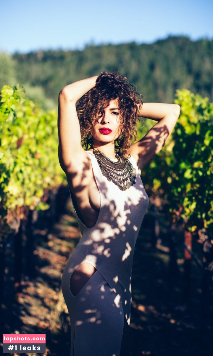 Nadine Velazquez gallery photo #533