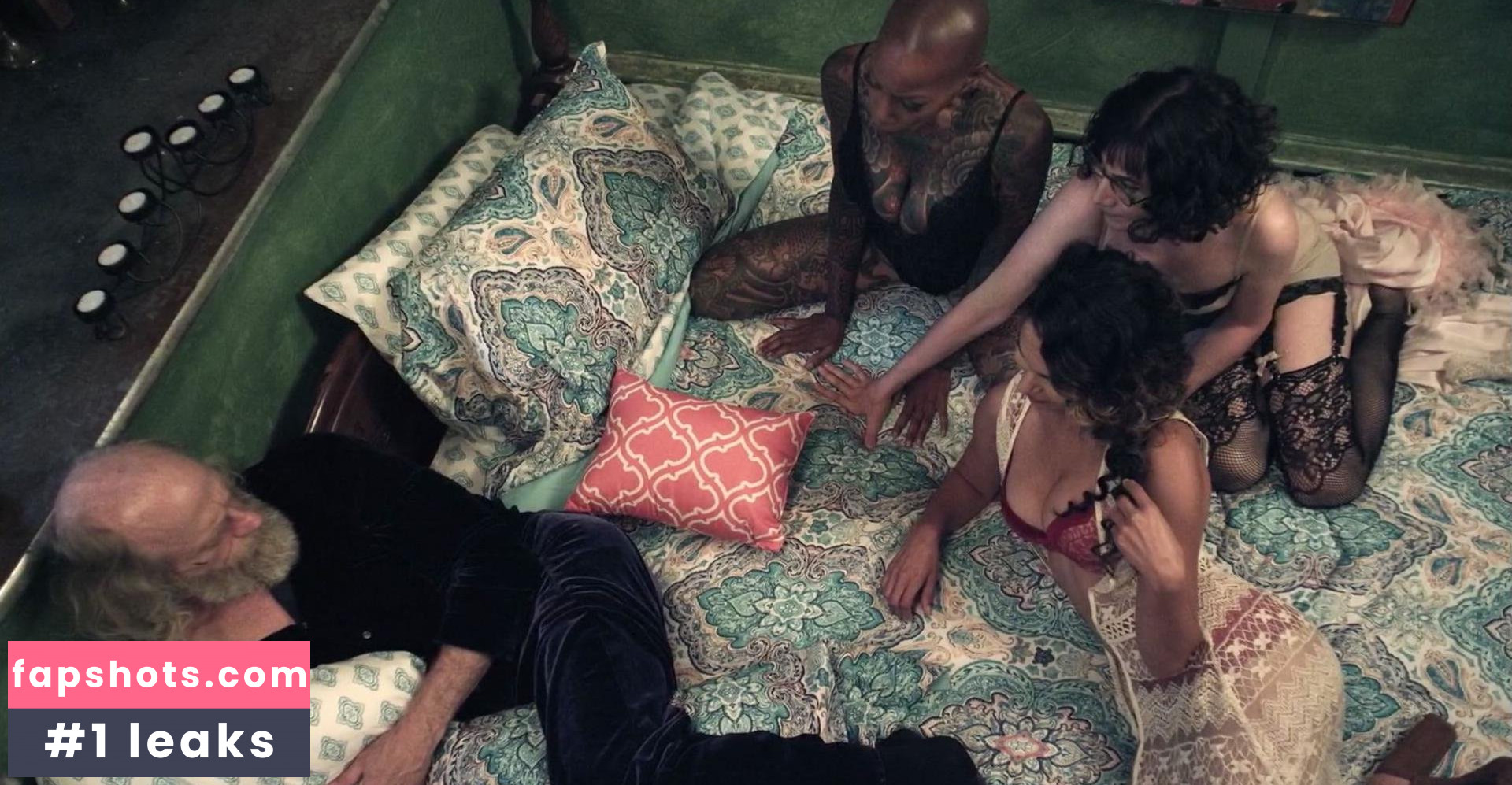 Nadine Velazquez gallery photo #91