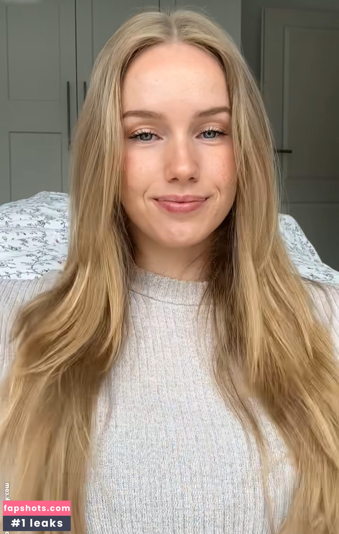 Nadine von relaxASMR gallery photo #7