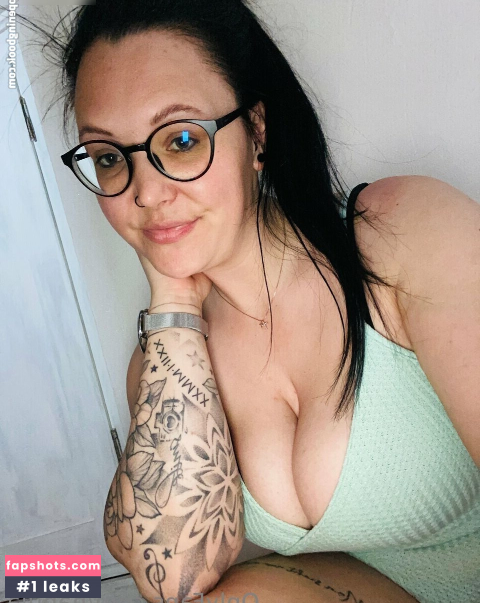 Nadine Wirth Nude Leaks OnlyFans Photos #3 - LeakJerk