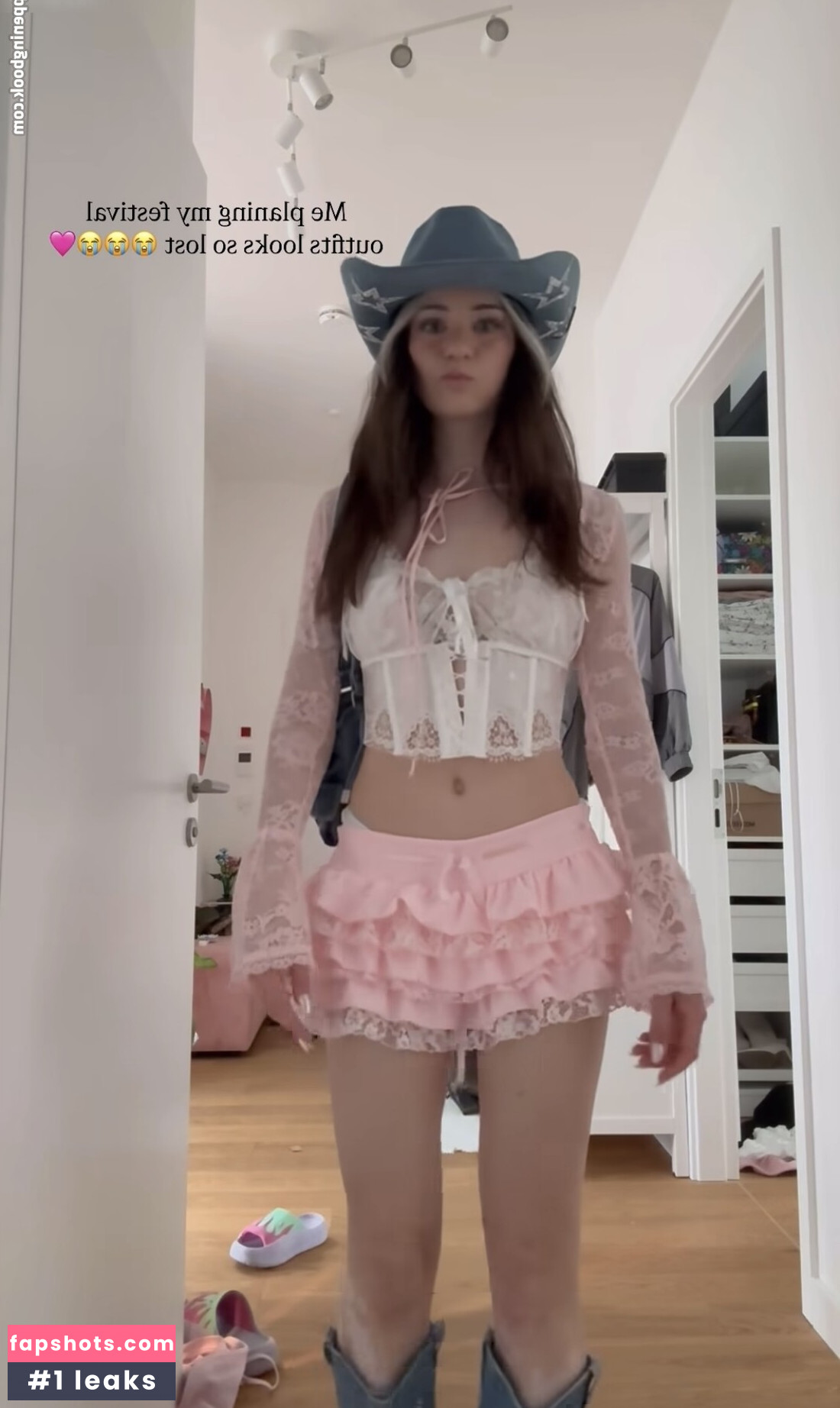 nadinebreaty gallery photo #2