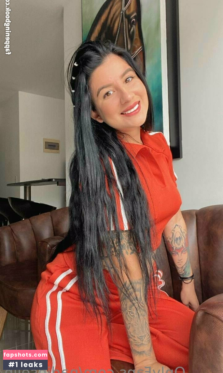 nadinselin gallery photo #7