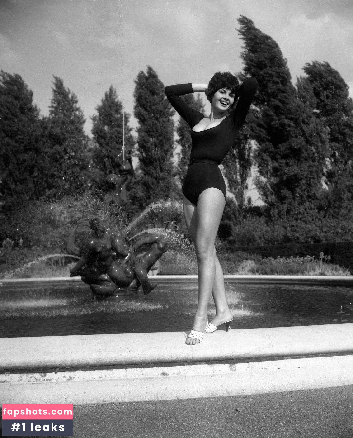 Nadja Regin gallery photo #4