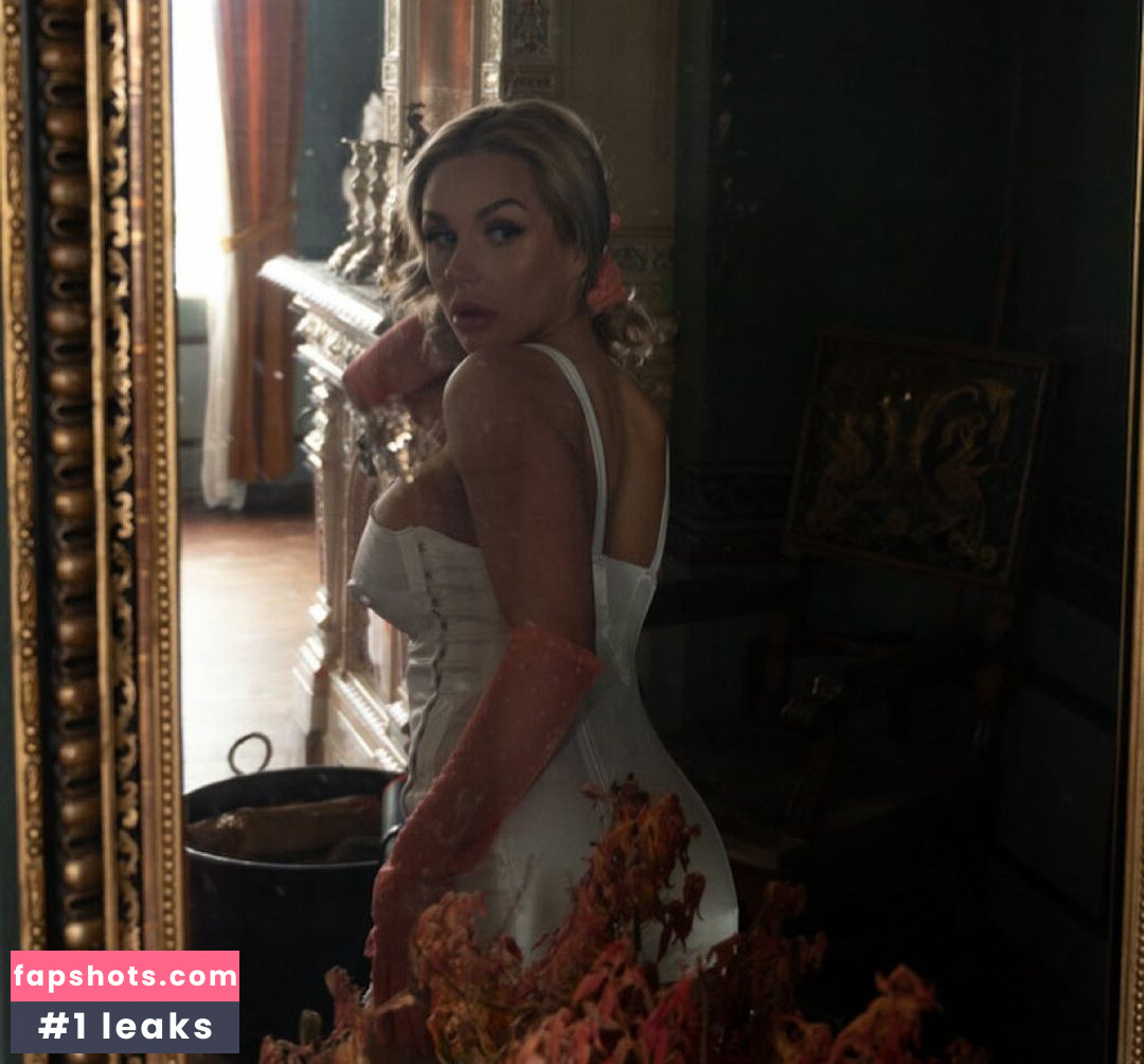 Nadja Steding gallery photo #3