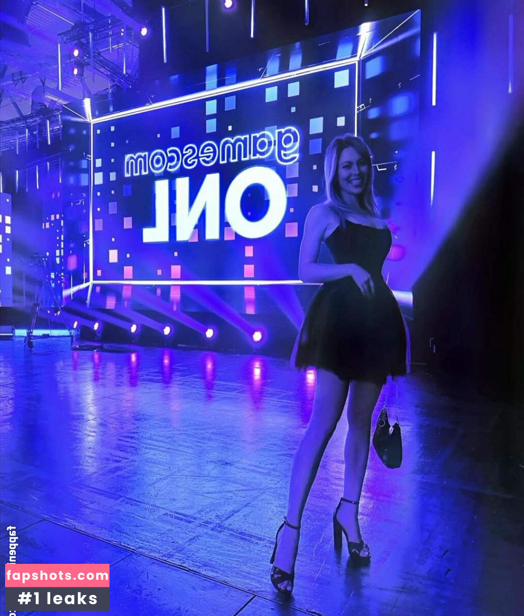 Nadyasonika gallery photo #88