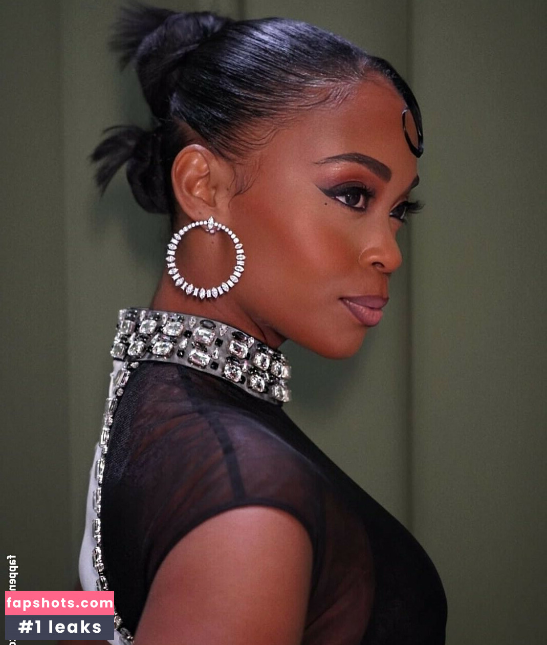 Nafessa Williams gallery photo #11