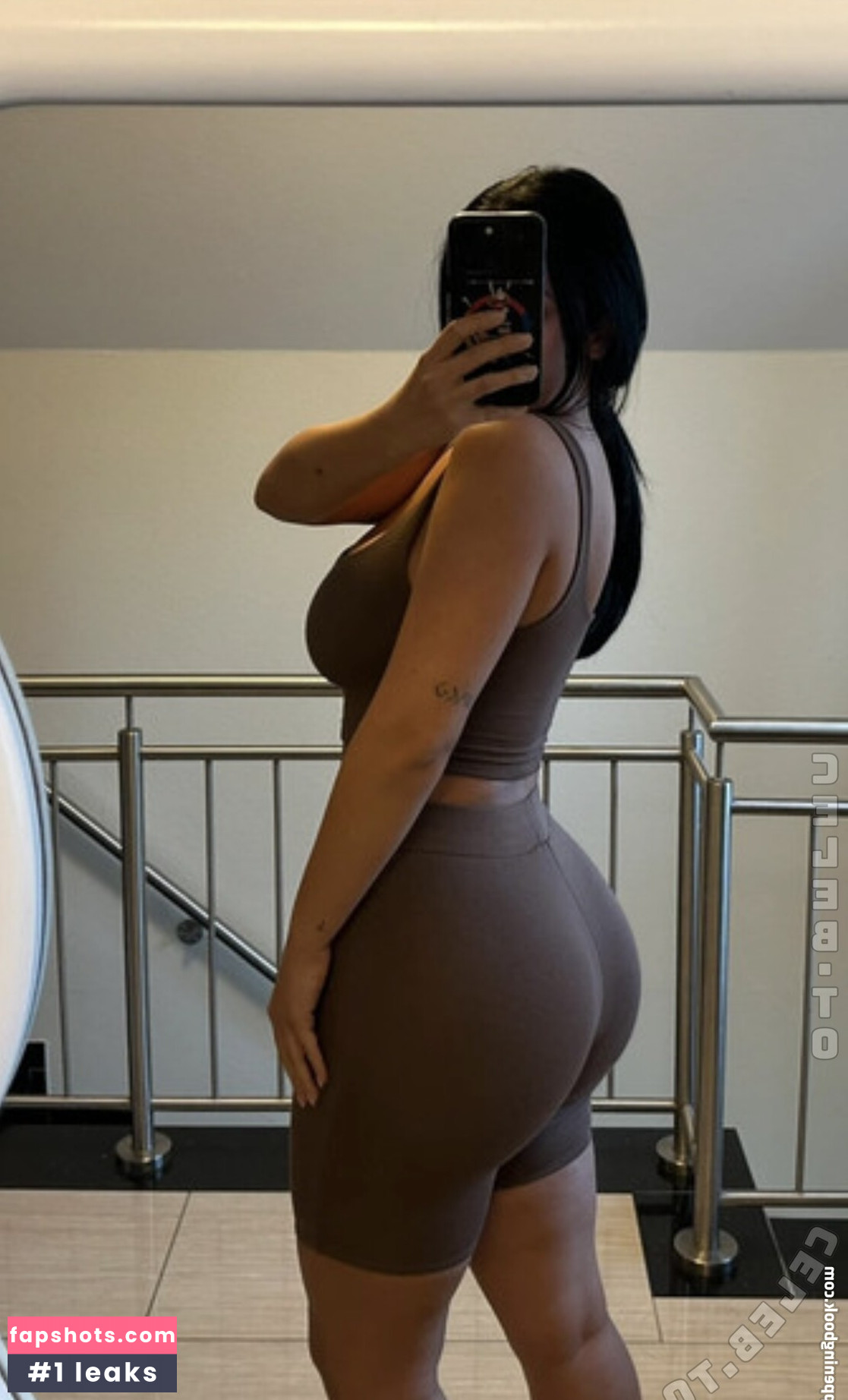 nahrinblack gallery photo #3