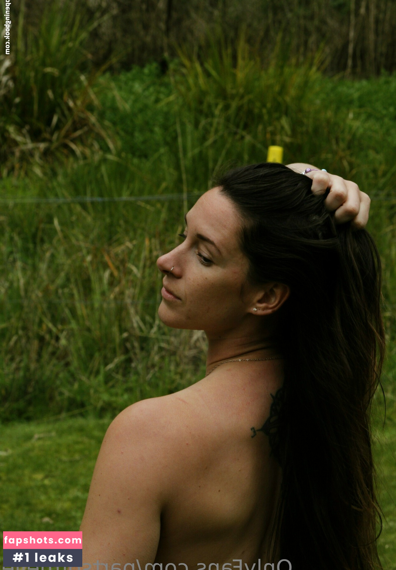 nakedaussienomad gallery photo #9