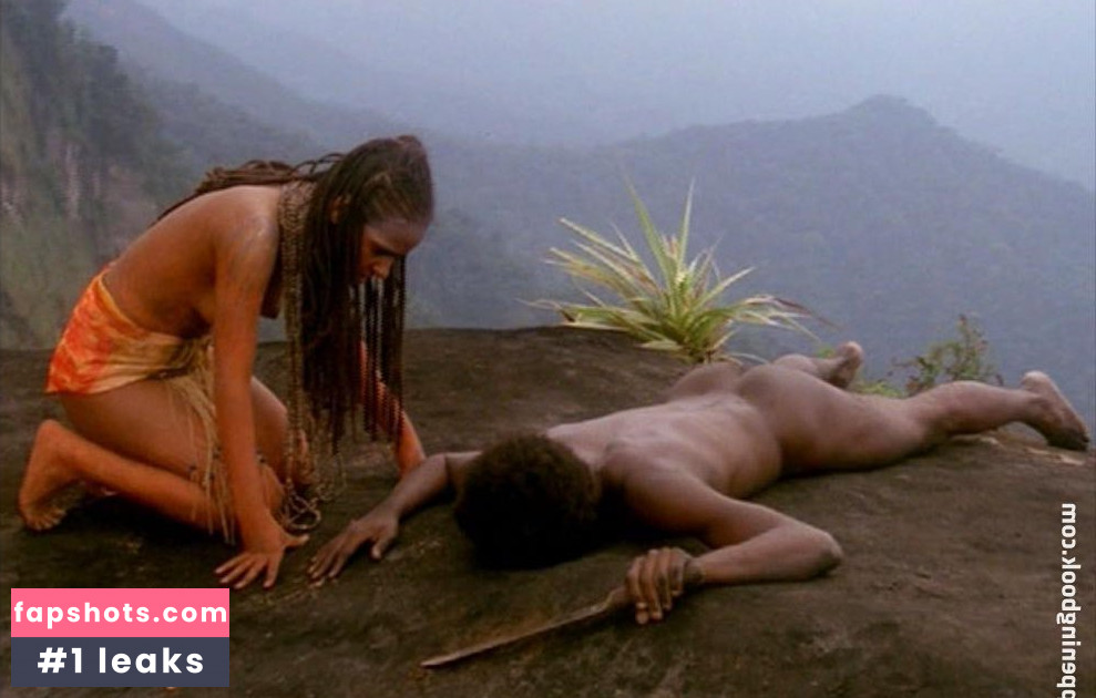 Namba Santos gallery photo #4