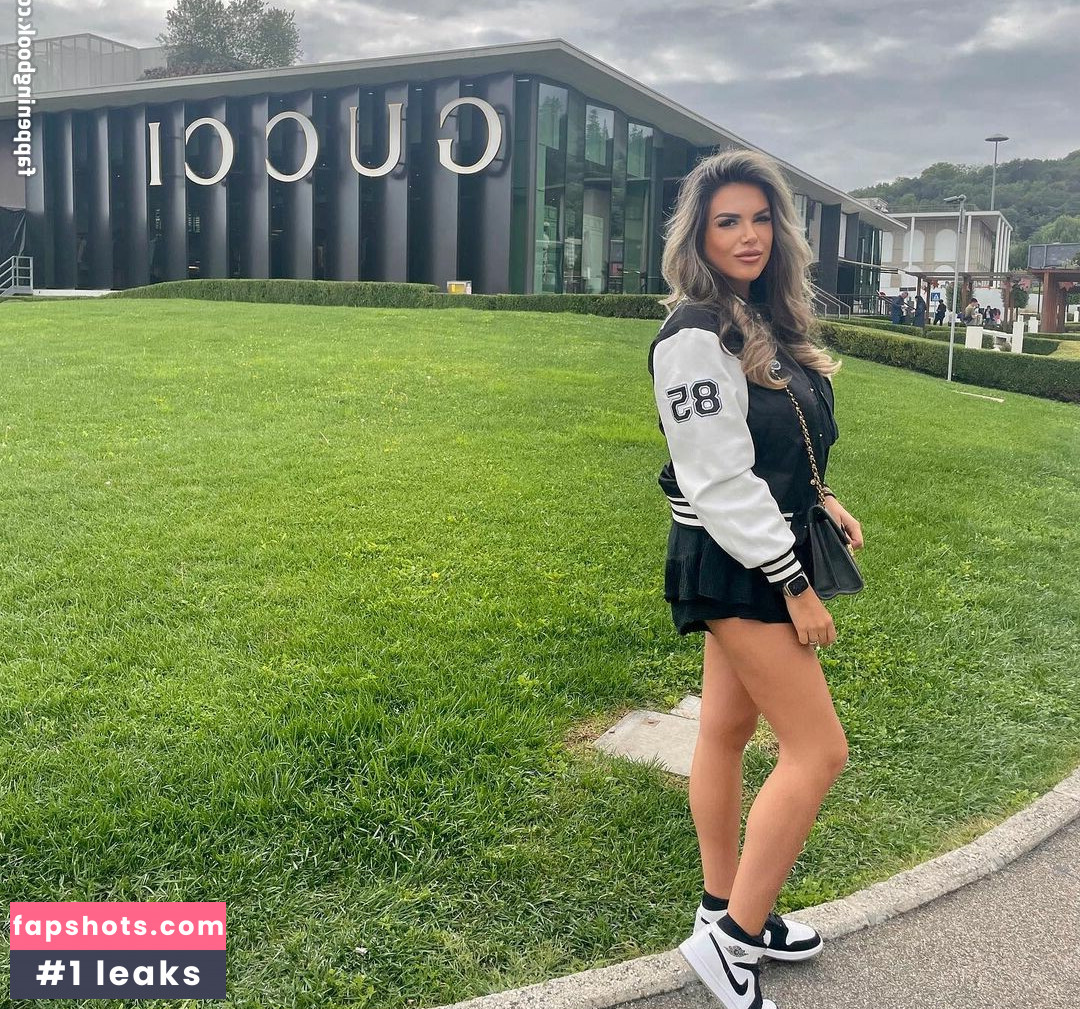 Nana Van Veghel gallery photo #2