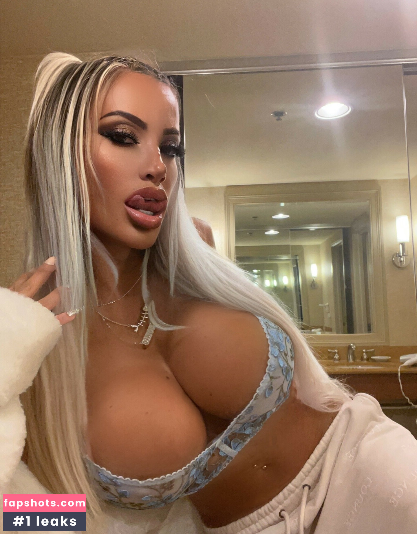 Nanci Bunni gallery photo #10