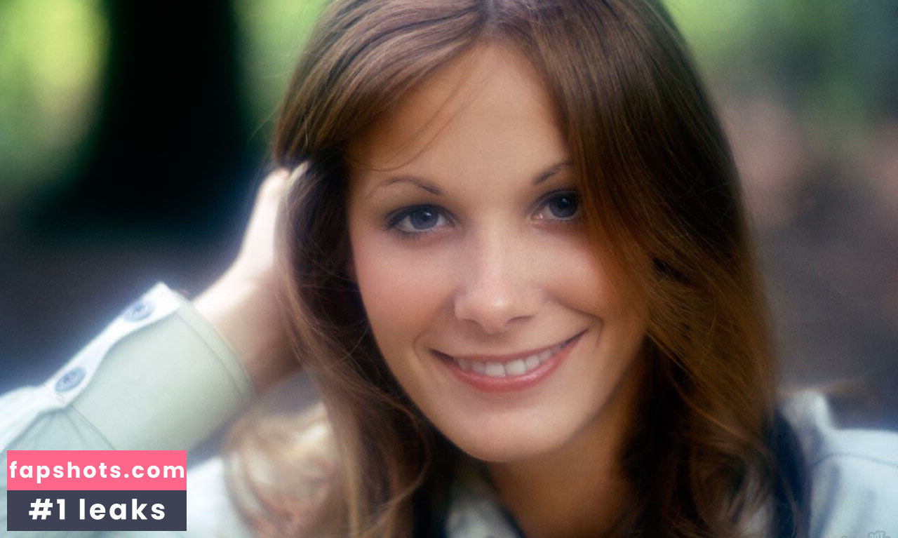 Nancy Cameron gallery photo #17