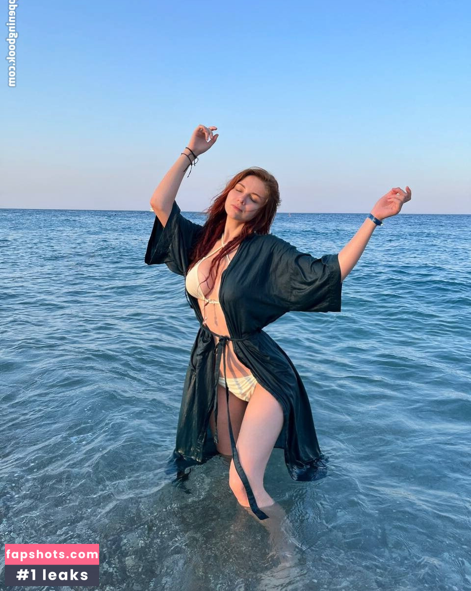 Nancy Novikova gallery photo #51