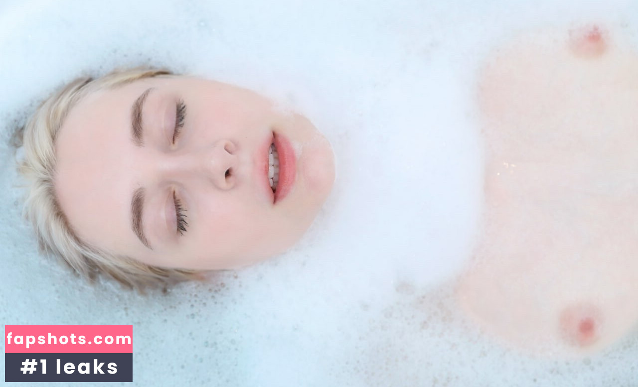 Nanno Choo ASMR gallery photo #11