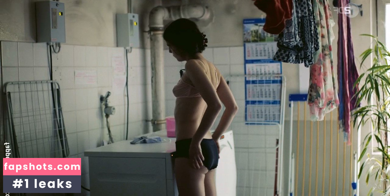 Naomi Achternbusch gallery photo #4