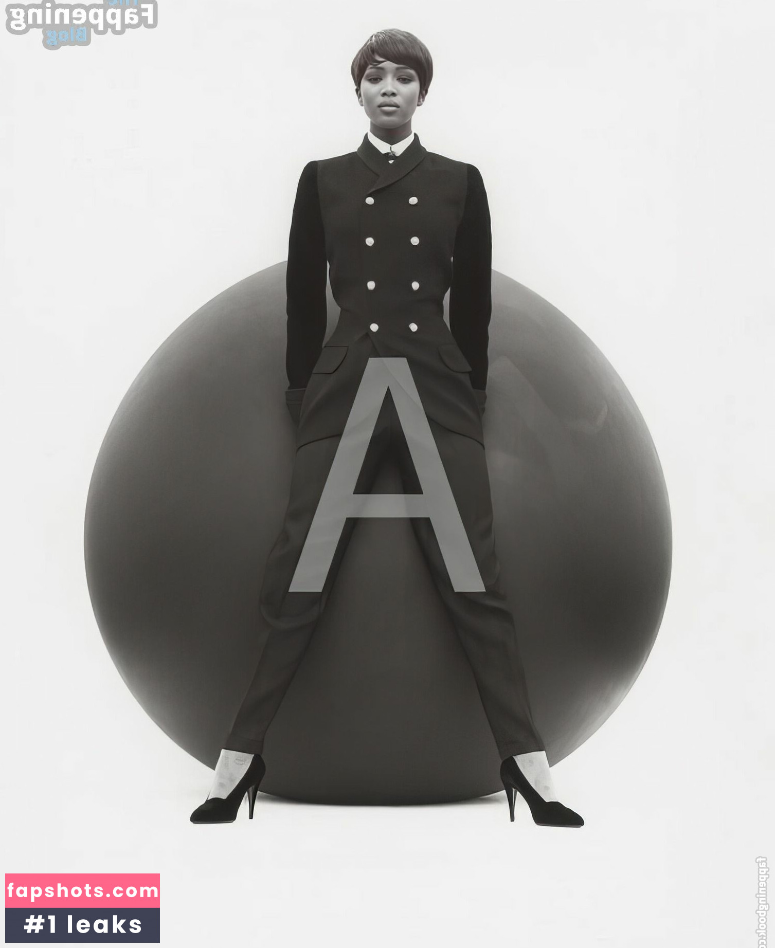 Naomi Campbell nude babe gallery