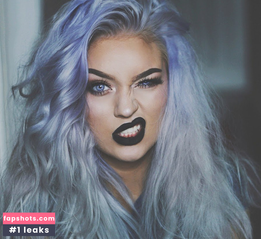 Naomi Jonzeck gallery photo #2